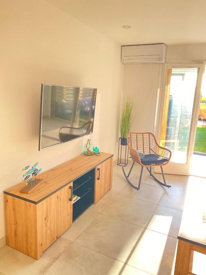 Somptueux Appartement Renove En Bord De Mer Six-Fours-les-Plages Exterior photo